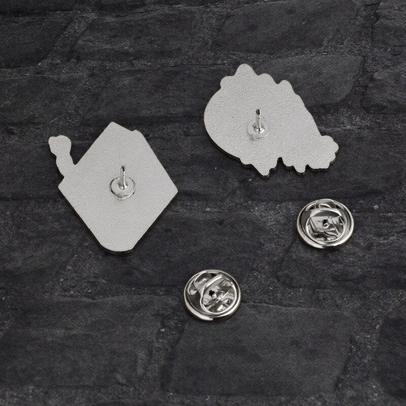 Black Witch Pins Spell Book Magical Crystal Ball Hand Brooches Enamel Dark Punk Lapel Pin Button Badges Jewelry Gift for Witches