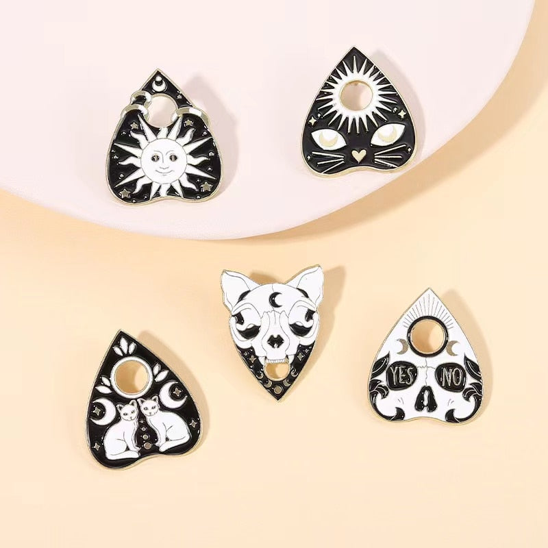 Punk Heart Enamel Pins Witch Ouija Sun Moon Brooches Metal Gothic Black Cat Animal Lapel Badge Jewelry Gift For Friend Wholesale